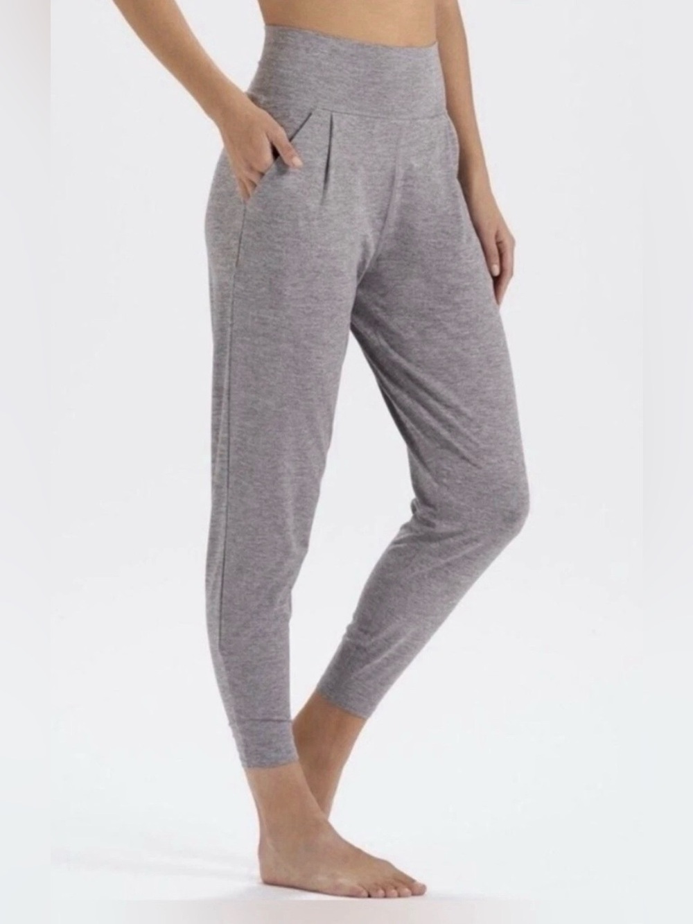 Vuori Lux At Ease Harem Jogger Pants Heather Gray Women’s Size M